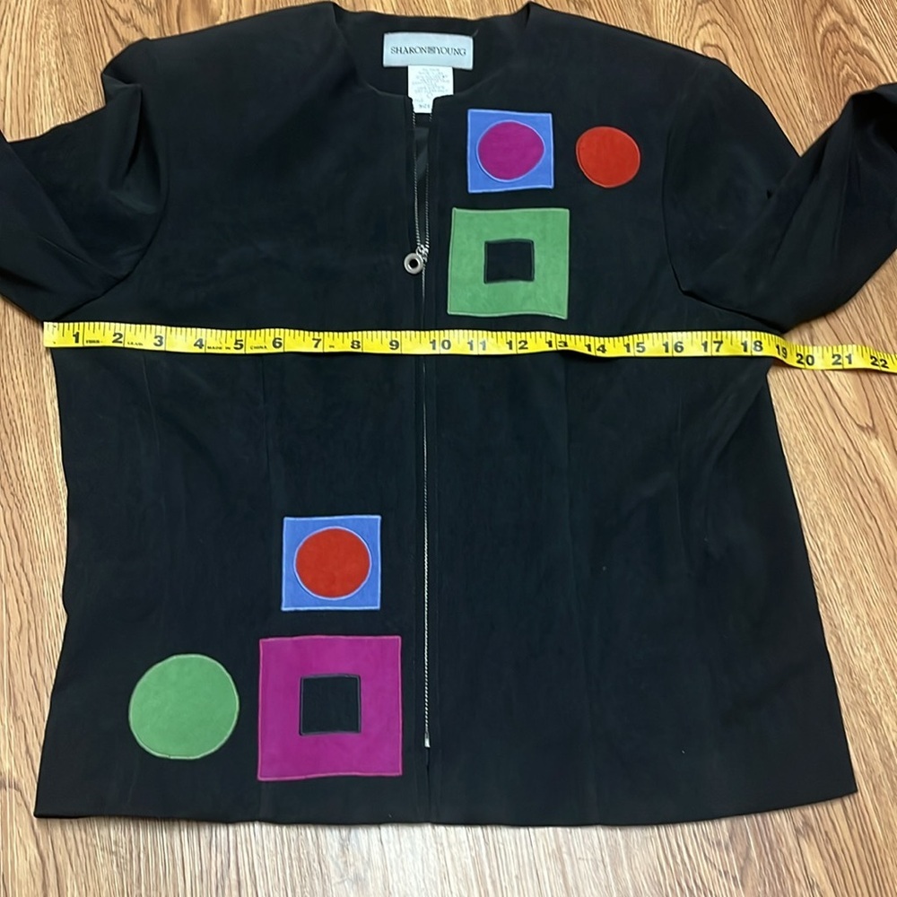 Black Zip-Front Jacket with Color-Block Appliqué - Picture 7 of 9